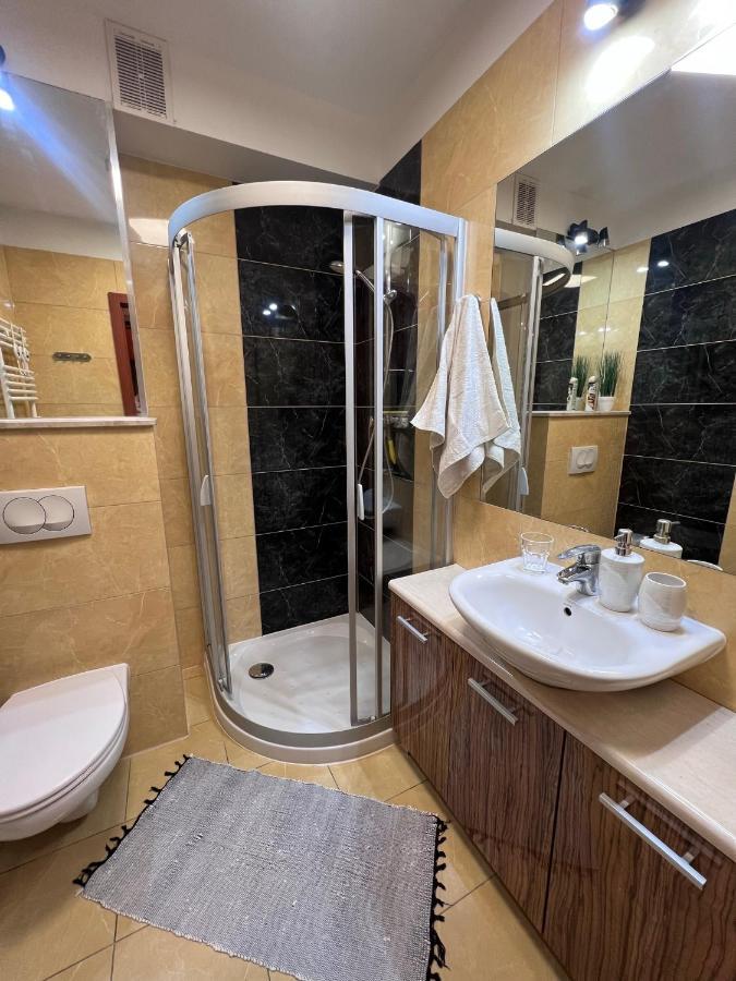 Apartamenty Na Zdrojowej 슈비노우이스쳬 외부 사진