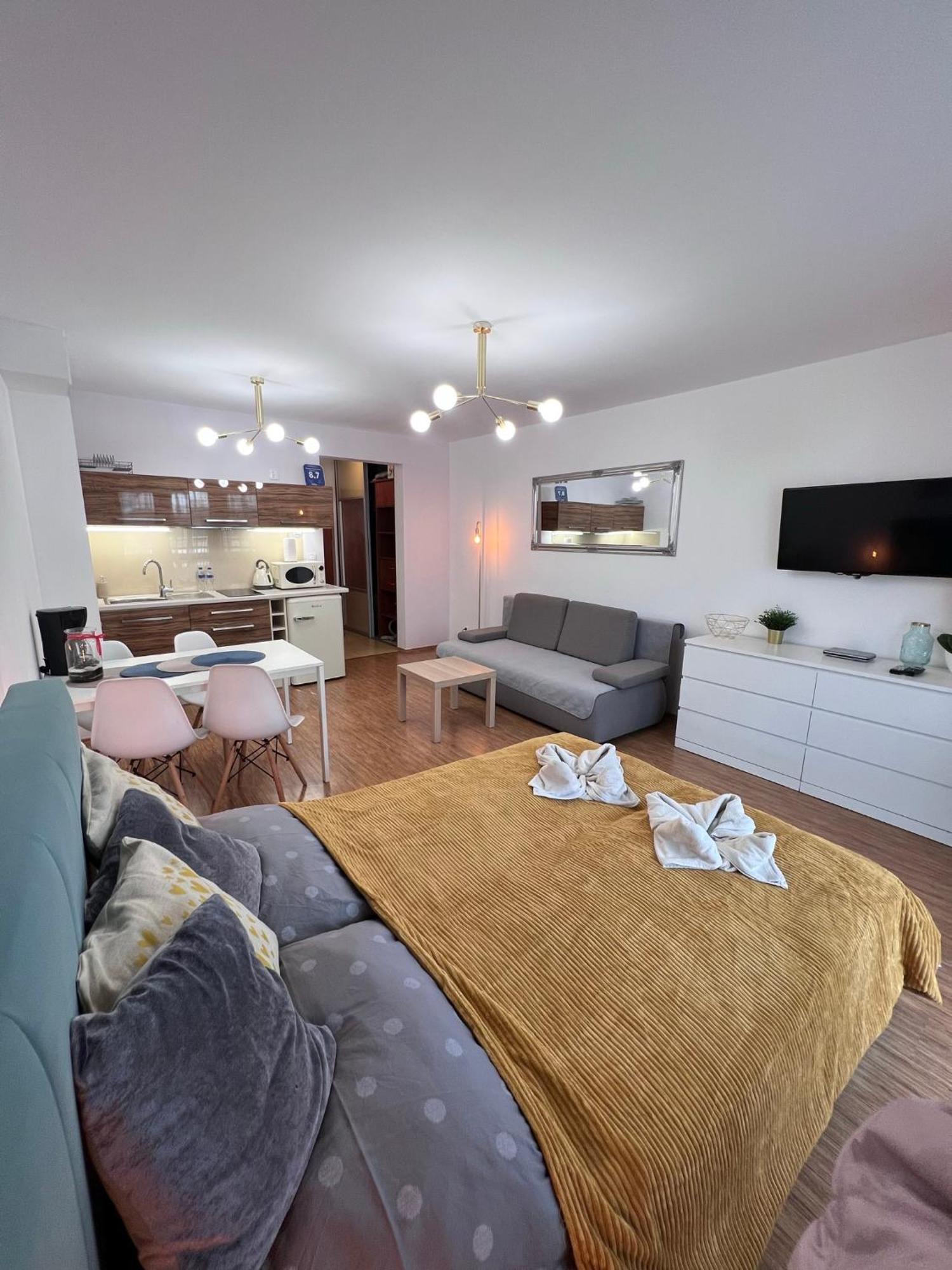 Apartamenty Na Zdrojowej 슈비노우이스쳬 외부 사진